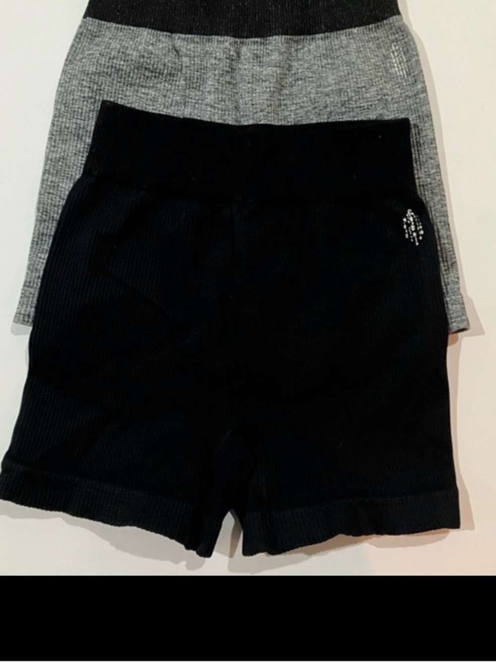 FP Movement Prajna Short XS/S - black